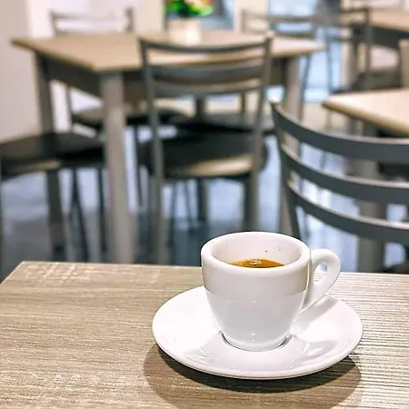 Da Noemi 住宿加早餐酒店 卡斯泰拉马莱